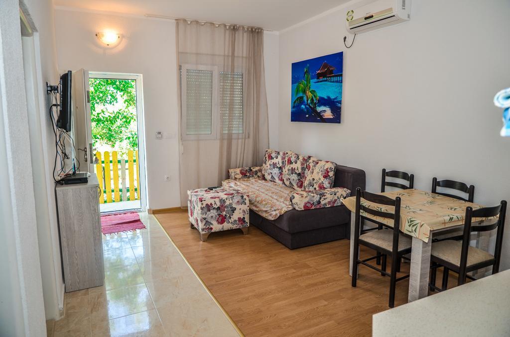 אולסינץ' Apartments Paradise מראה חיצוני תמונה